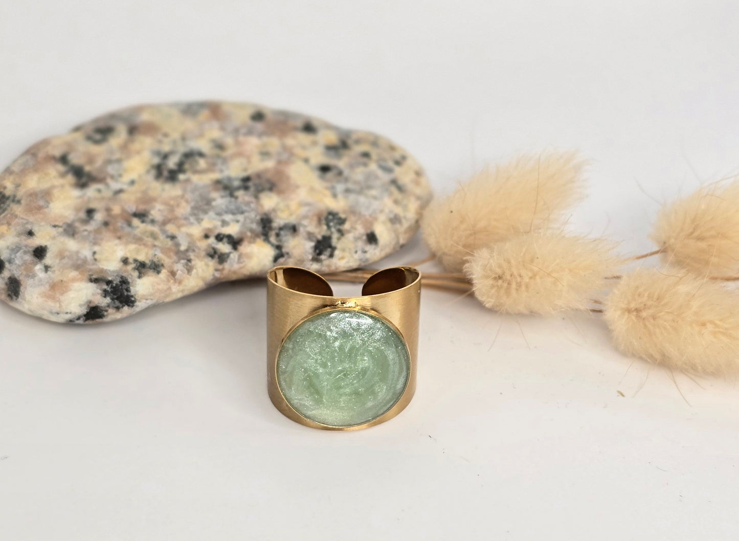 Bague ajustable résine verte fait main