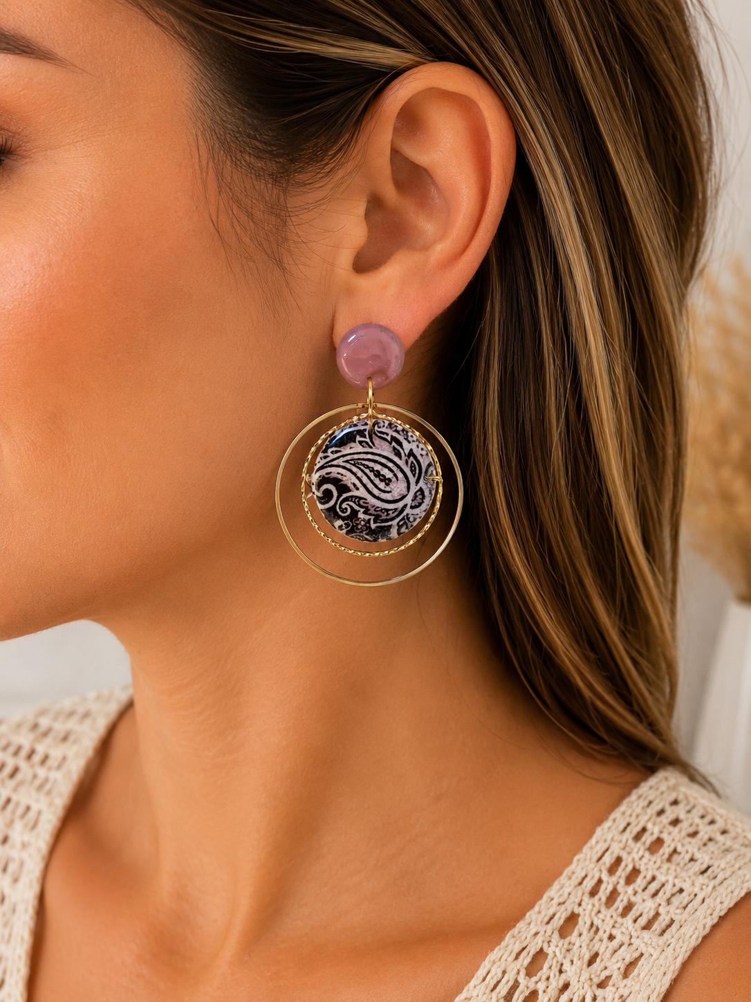 Boucles d'oreilles double anneau doré cachemire mauve "Halo Paisley"