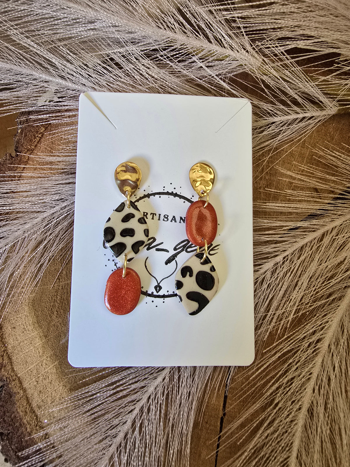 Boucles d’oreilles asymétriques léopard et terracotta métallisé – Créa Gégé