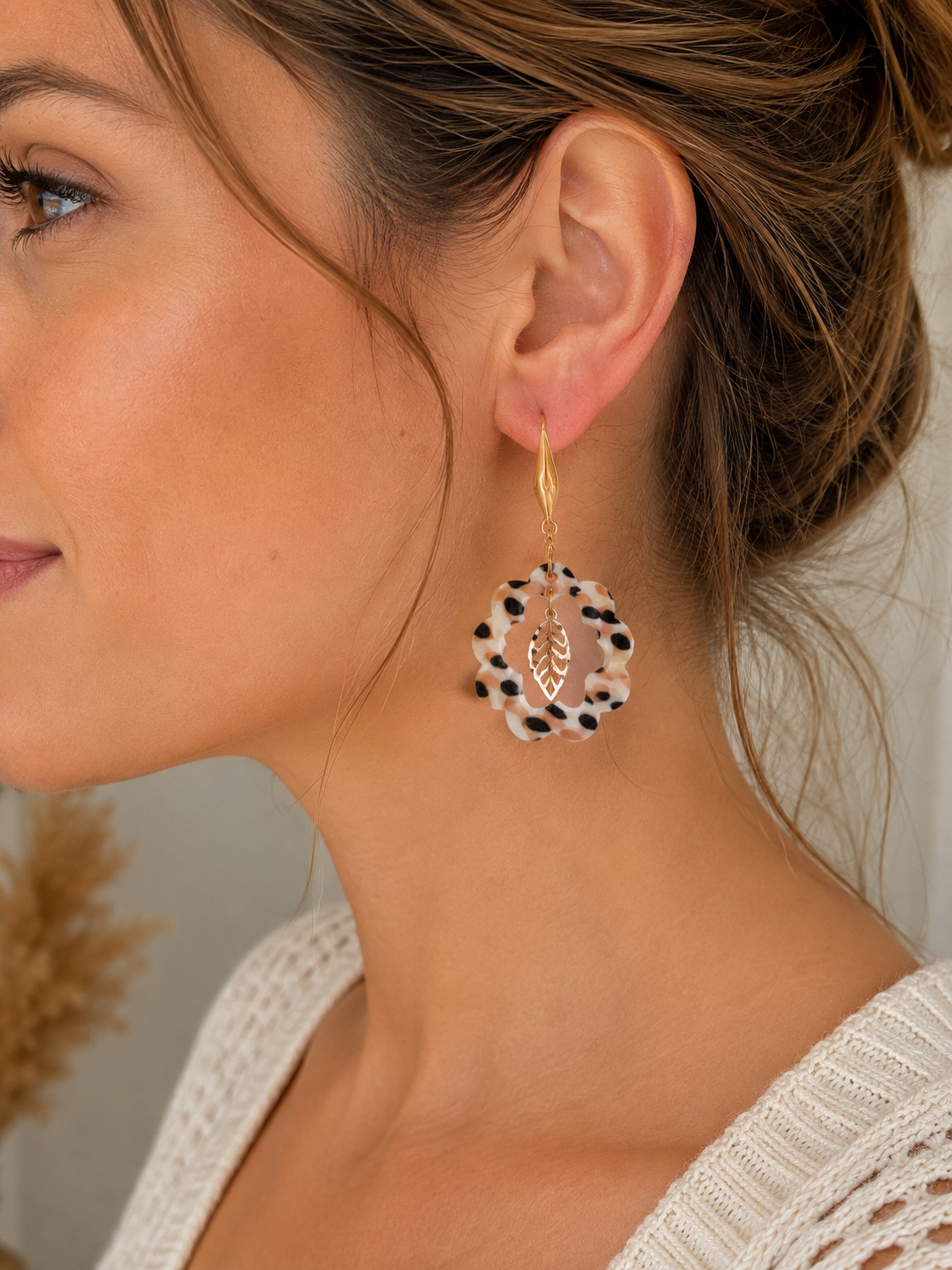 Boucles d'oreilles fleur léopard et feuille dorée "Wild Bloom"