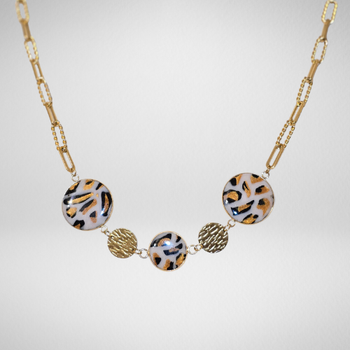 Collier léopard doré