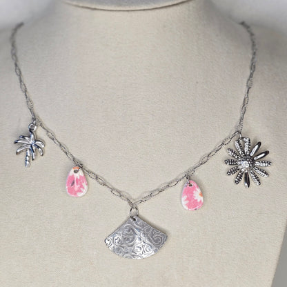 Collier charms estivale - vue 2 - Créa Gégé