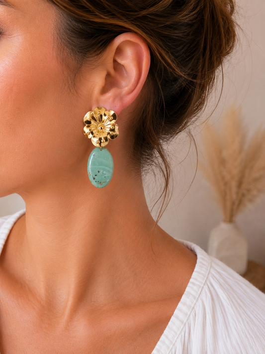Boucles d'oreilles fleur dorée et pendentif vert amande "Jardin" - pâte polymère et acier inoxydable