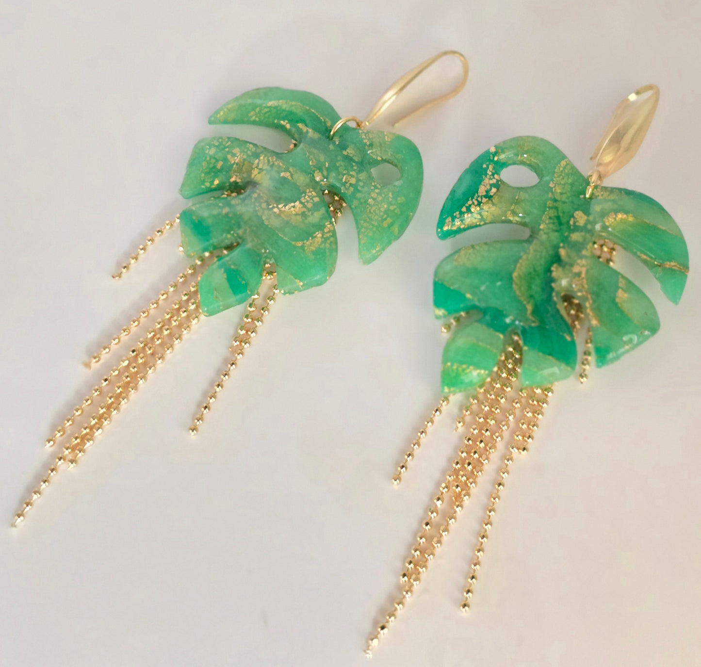 Boucles d’oreilles feuilles tropicale rose et orange résine. - vue 5 - Créa Gégé