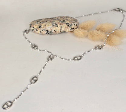 Parure moderne et discrète