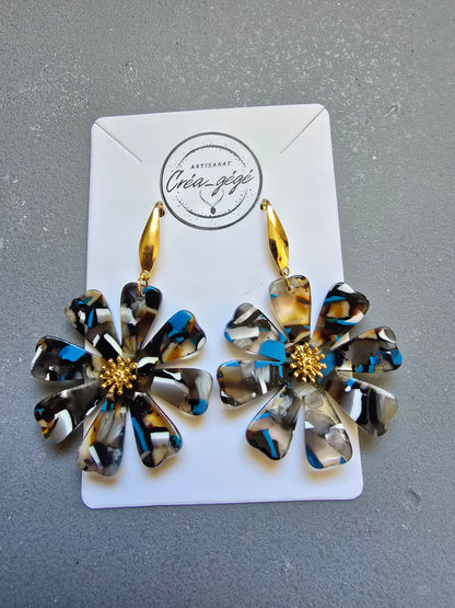Boucles d'oreilles pendantes fleur XXL en résine - Plusieurs coloris