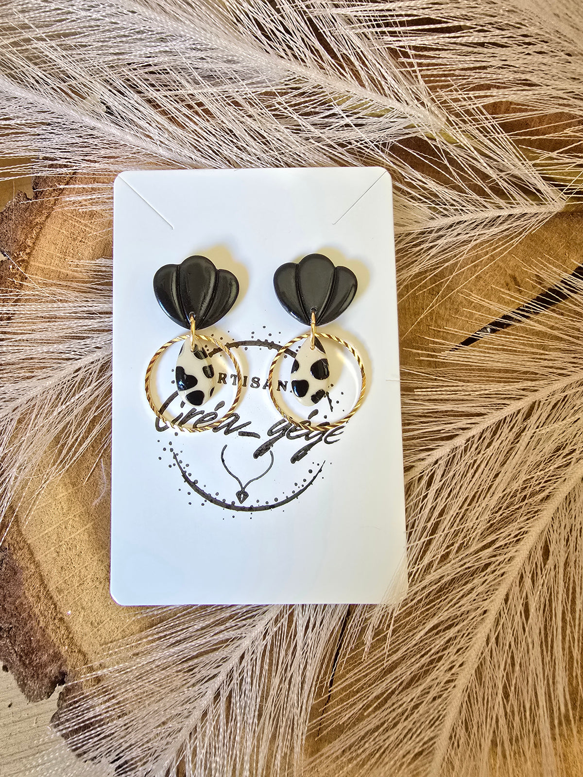 Boucles d’oreilles noires léopard avec anneau doré – Créa Gégé