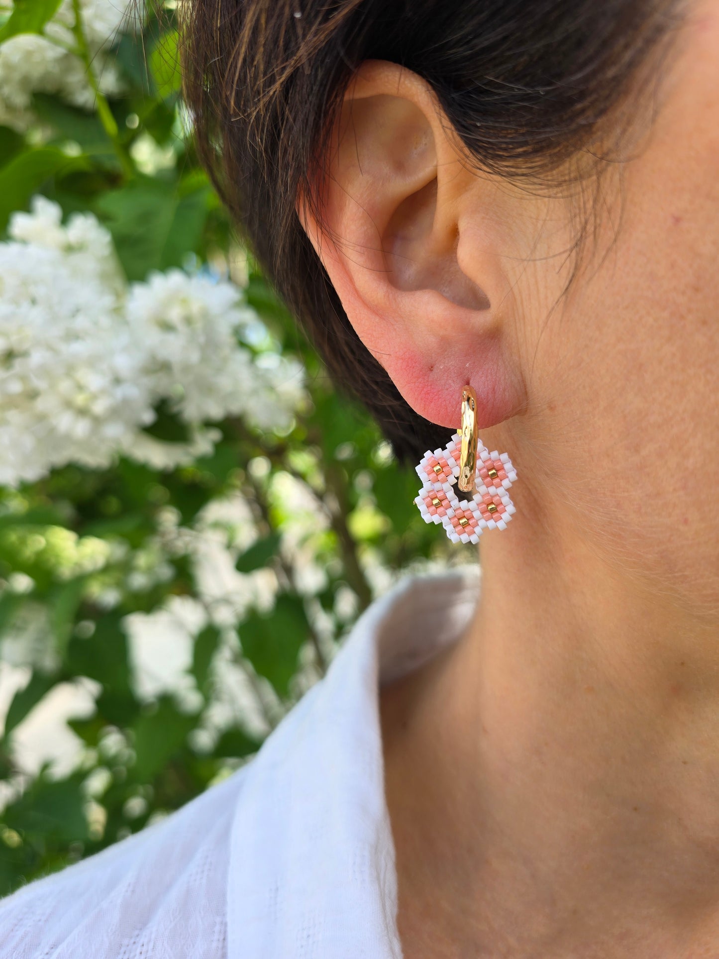 Boucles d’oreilles créoles et perles tissées à la main - Bijou artisanal bohème chic